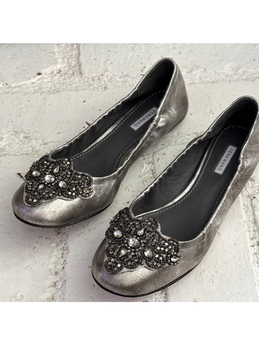 Vera Wang ballerina womens flats shoes silver leather beaded rhinestones sz 6